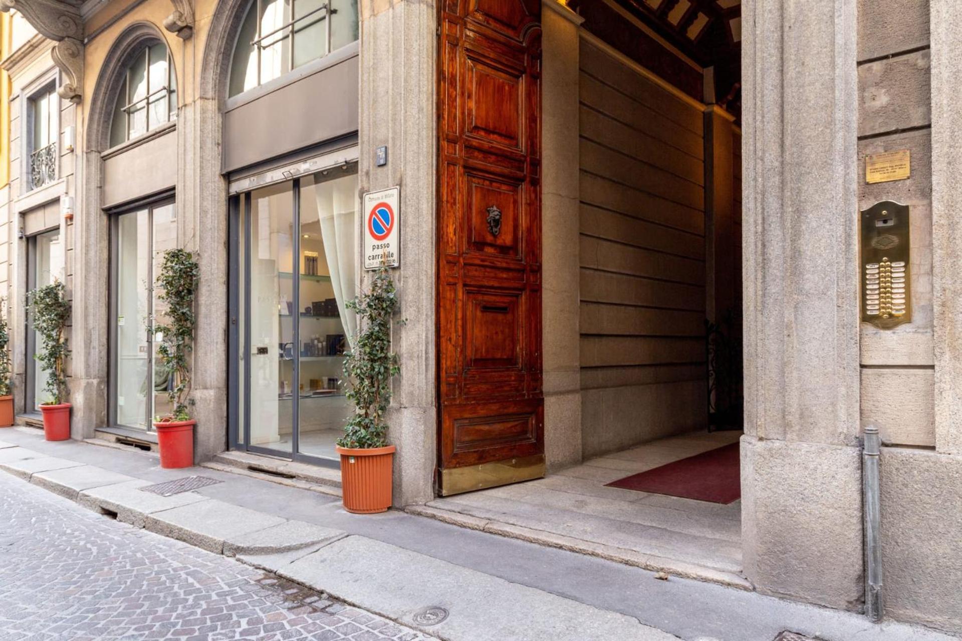 Sweett - Corridoni, Milan